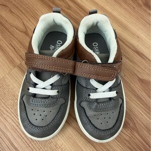 OshKosh B'gosh Kids Sneakers in Gray and Brown